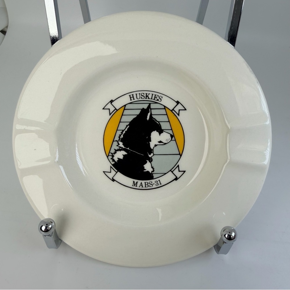 Vintage USMC MABS-31 HUSKIES Ash Tray, Rare - Picture 2 of 7